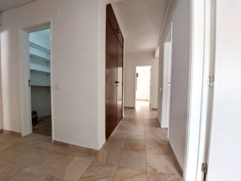 Apartamento T3 pronto a habitar