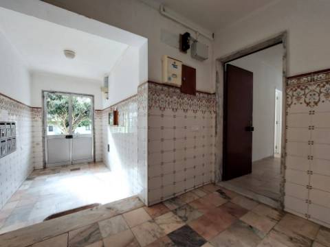 Apartamento T3 pronto a habitar