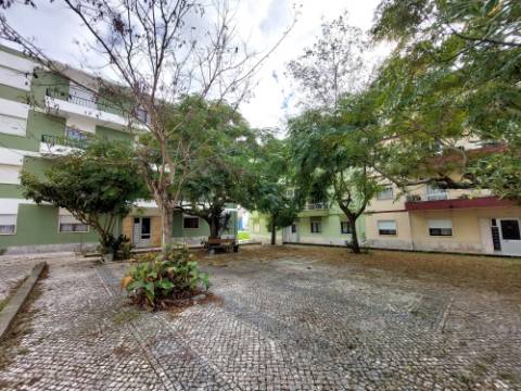 Apartamento T3 pronto a habitar