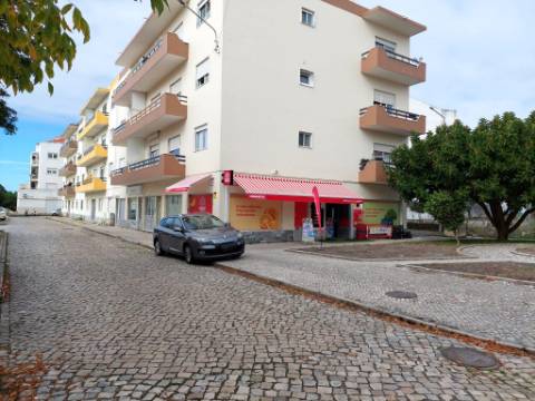 Apartamento T3 pronto a habitar