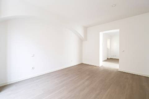 Prédio com alto potencial de rentabilidade na Mouraria - Lisboa