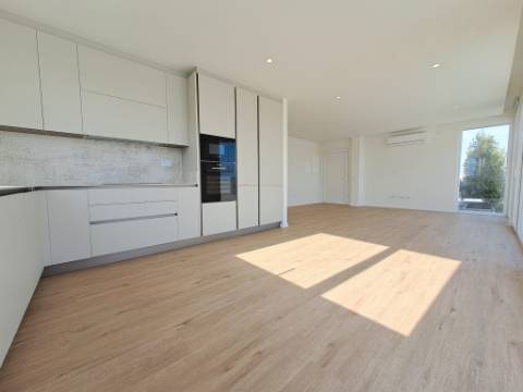 Moradia T3 independente com piscina na Lourinhã