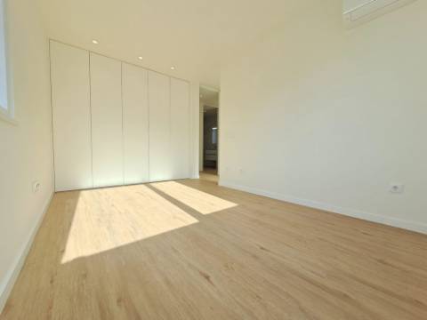 Moradia T3 independente com piscina na Lourinhã