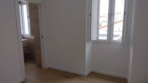 Moradia Geminada V2+1 no centro da cidade, Ourém