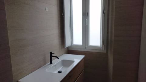 Moradia Geminada V2+1 no centro da cidade, Ourém