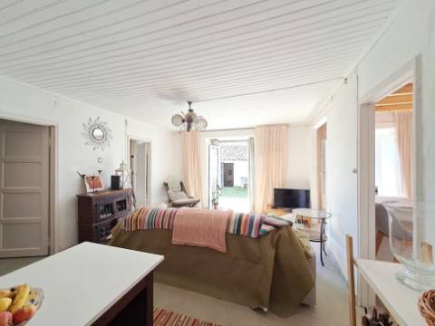 Moradia Rústica em Terreno Urbano