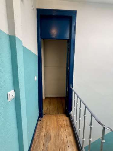 Apartamento T2 +1 com vista, luz e potencial na Penha de França