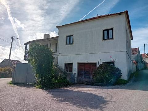 Moradia T4 no centro da Chainça - Leiria