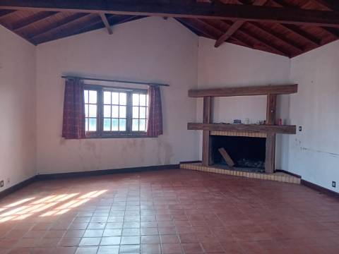 Moradia T4 no centro da Chainça - Leiria