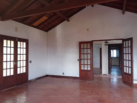 Moradia T4 no centro da Chainça - Leiria