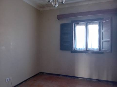 Moradia T4 no centro da Chainça - Leiria