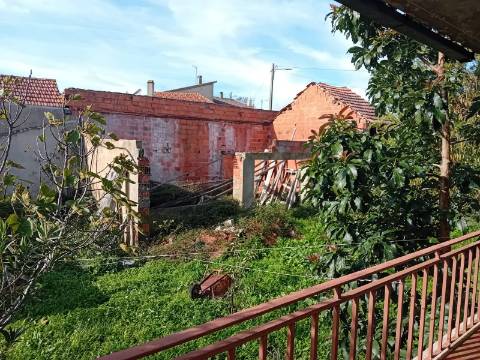 Moradia T4 no centro da Chainça - Leiria