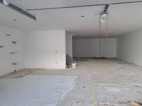 Moradia T4 com garagem na Barosa