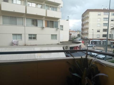 Apartamento T3 com suíte, centro de Fátima