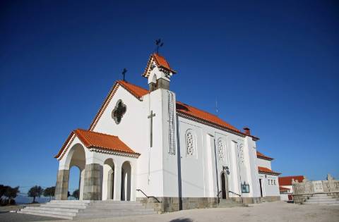 Terreno de 1505m2 urbanizável em Ortiga, Fátima com vista Castelo Ourém