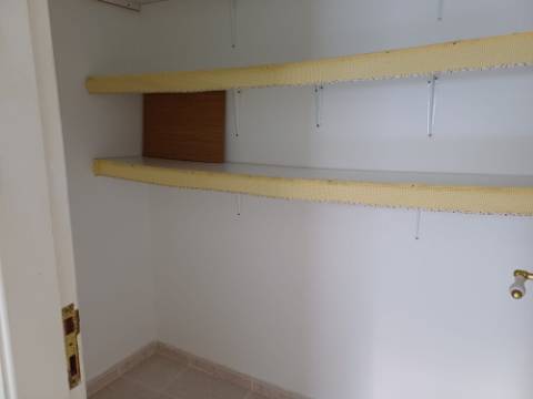 Moradia remodelada, com garagem e anexo, perto da Batalha