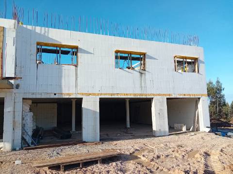 Apartamento T3 em Condomínio Fechado nos Pousos - Tecnologia Verde