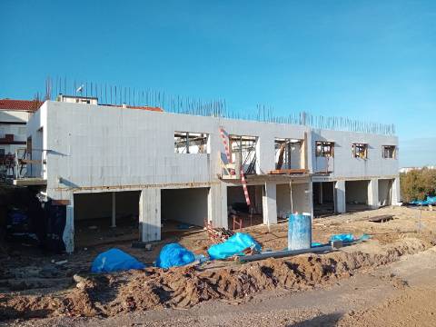 Apartamento T3 em Condomínio Fechado nos Pousos - Tecnologia Verde