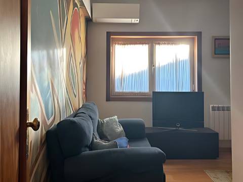 Duplex T3 com Varandas, Terraço e Vista Desafogada para o Castelo de Leiria - Bairro dos Capuchos