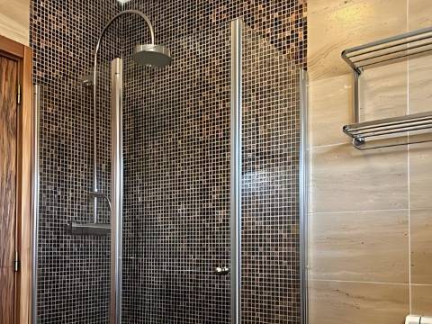 Duplex T3 com Varandas, Terraço e Vista Desafogada para o Castelo de Leiria - Bairro dos Capuchos