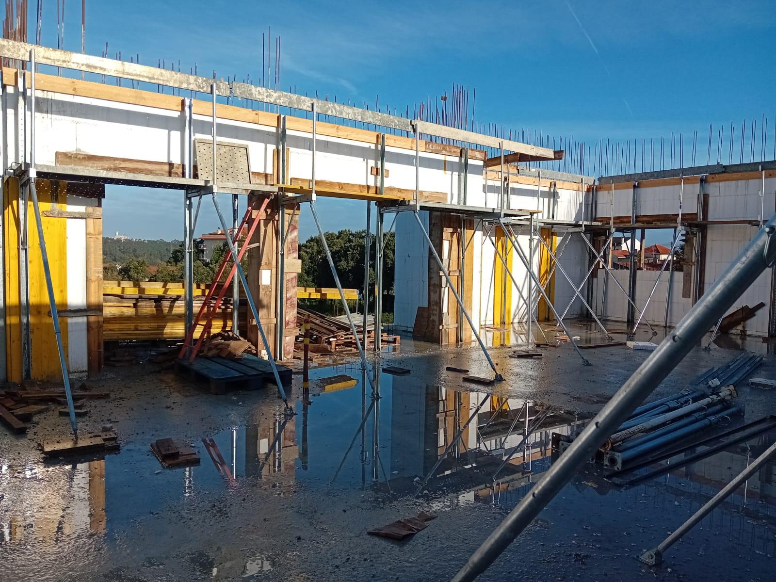 Apartamento T1 em Condomínio Fechado nos Pousos - Tecnologia Verde