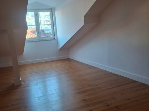 Apartamento na Rua dos Fanqueiros