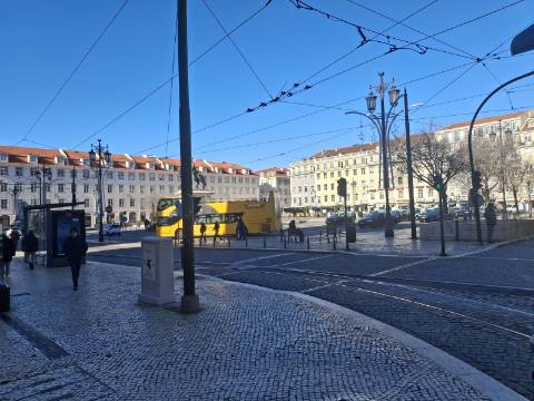 Apartamento T3 na Rua dos Fanqueiros, com vista para o Castelo de São Jorge