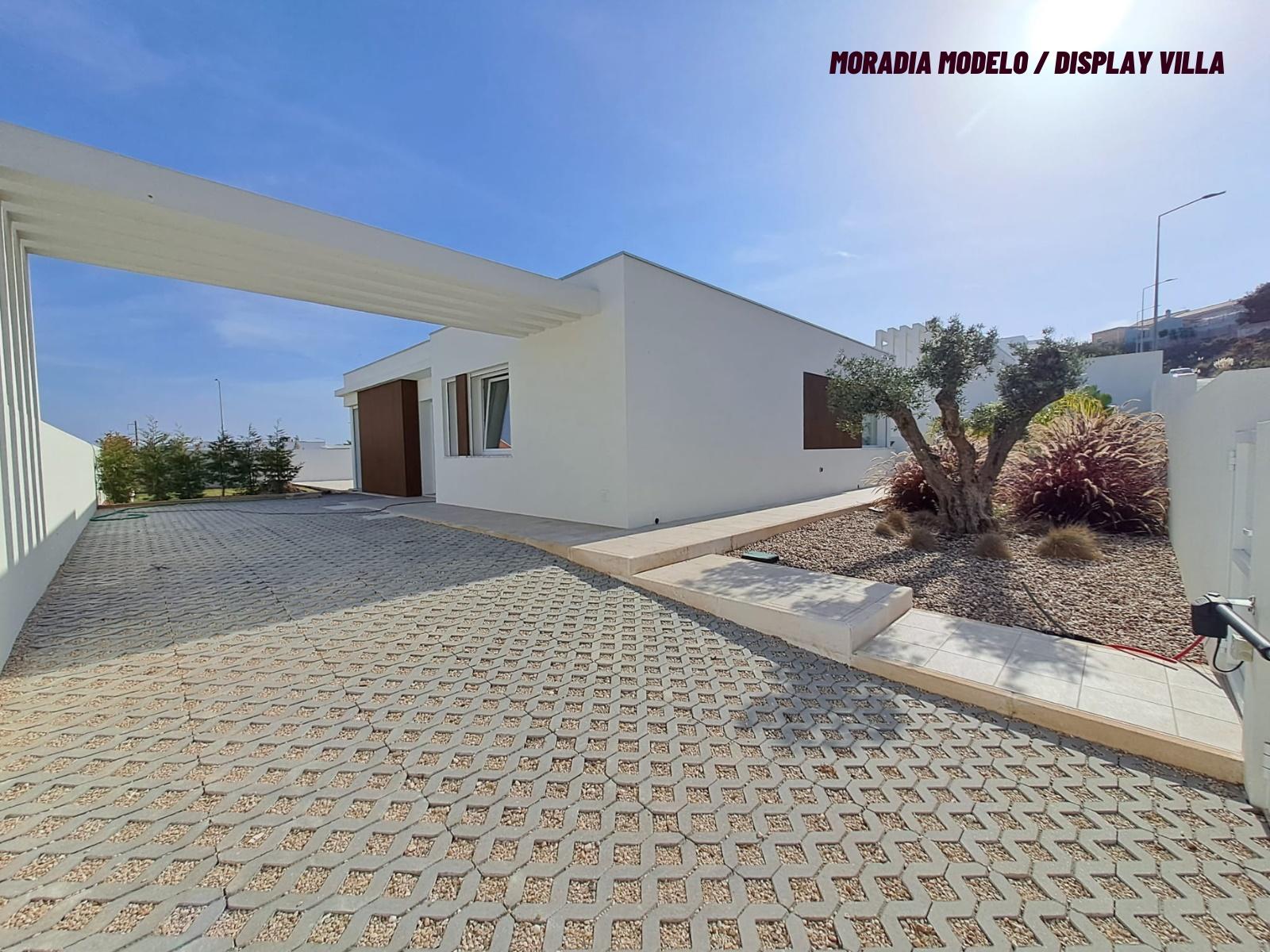 Moradia T3 independente com piscina na Lourinhã