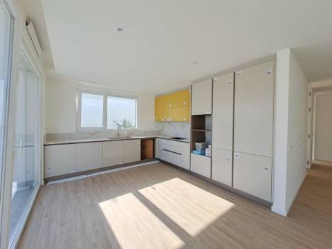 Moradia T3 independente com piscina na Lourinhã