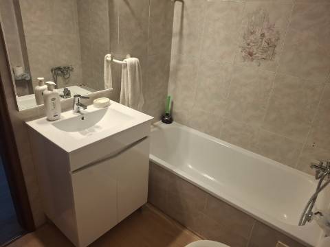 Ótimo apartamento T1 com varanda e arrecadação no Cacém