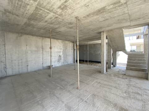 Moradia V3 com piscina e terraço a 5 minutos das praias