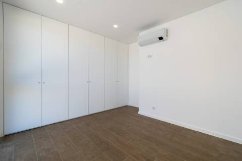 Moradia V3 com piscina e terraço a 5 minutos das praias