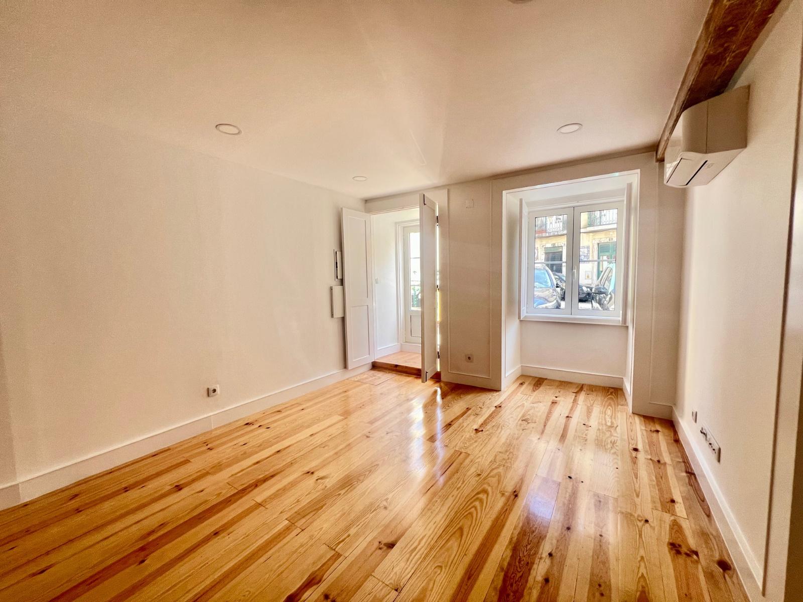 Apartamento T2 novo com charme e acabamentos premium em São Vicente