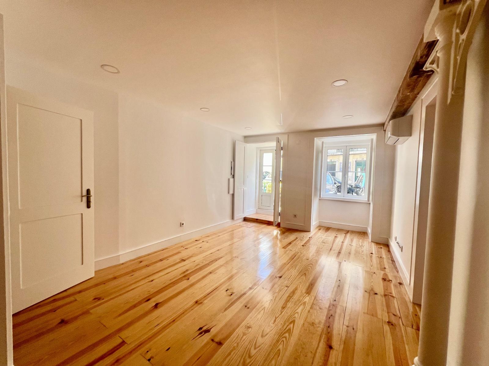 Apartamento T2 novo com charme e acabamentos premium em São Vicente