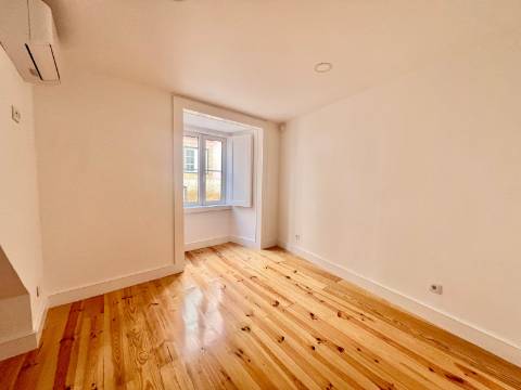 Apartamento T2 novo com charme e acabamentos premium em São Vicente