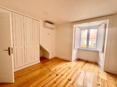 Apartamento T2 novo com charme e acabamentos premium em São Vicente