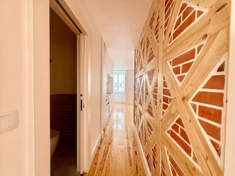 Exclusivo apartamento T2 de charme histórico e acabamentos de excelência