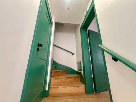 Exclusivo apartamento T2 de charme histórico e acabamentos de excelência