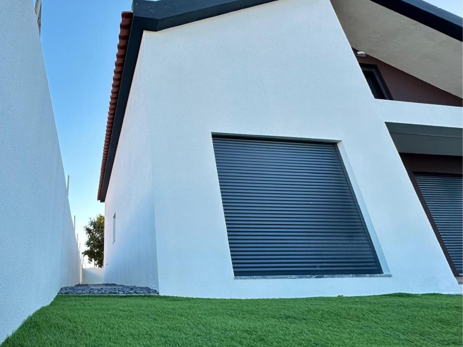 Moradia independente na Quinta da Queimada - Corroios