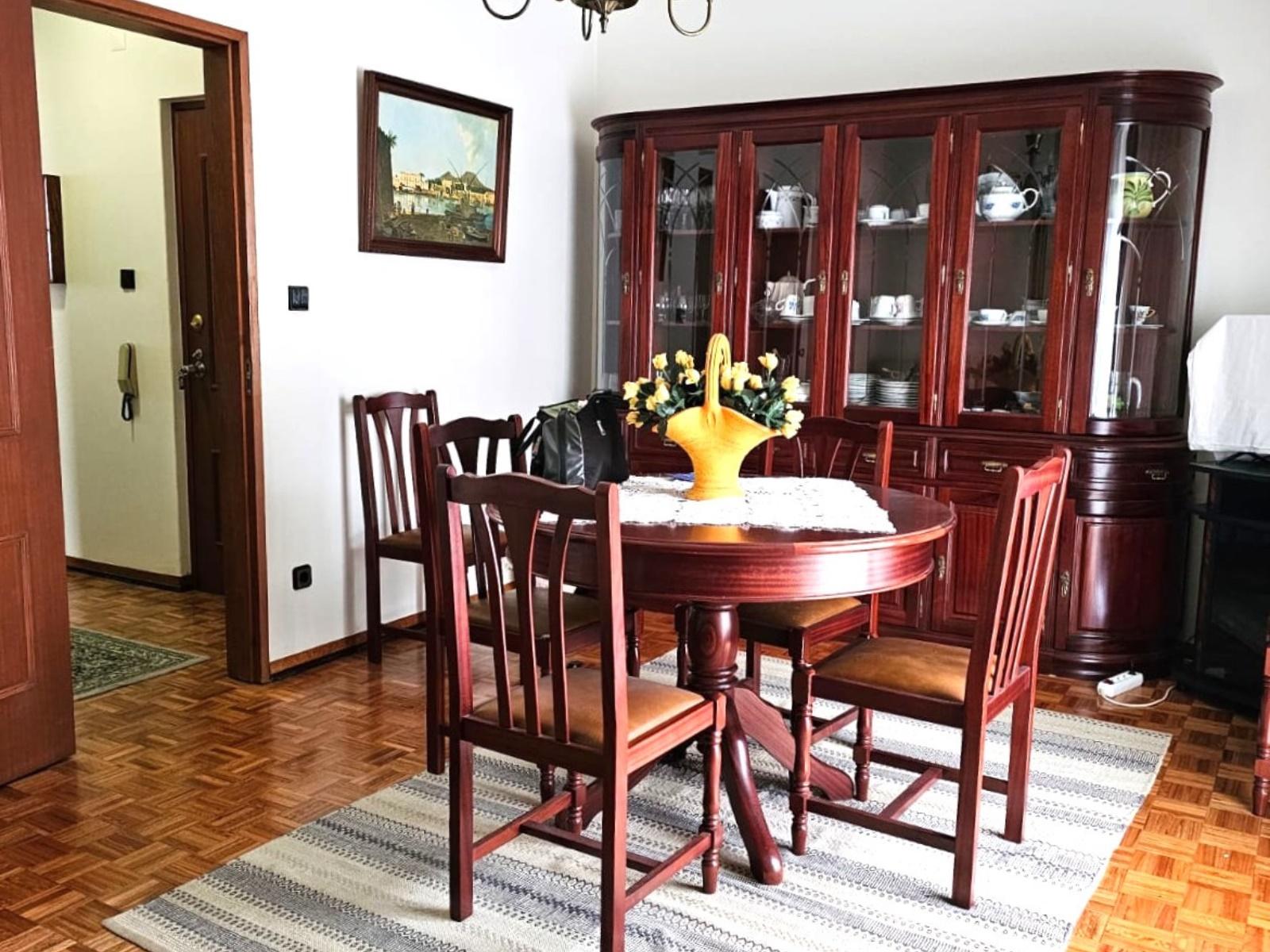 Apartamento T3, com varanda e arrecadação, bem localizado na Lourinhã