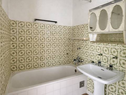 Apartamento T3 com varanda, com vista deslumbrante para o Rio Tejo - Olivais Sul