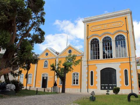 Apartamento T2 de charme, com varanda e deslumbrante vista de rio em São Vicente