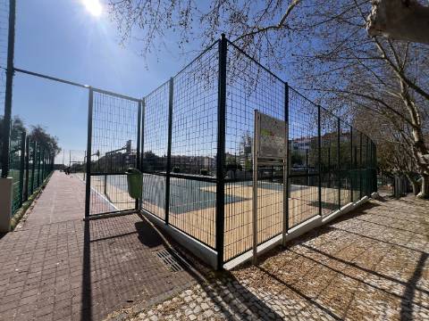 Apartamento T2 com vista de rio, varanda e arrecadação no Forte da Casa