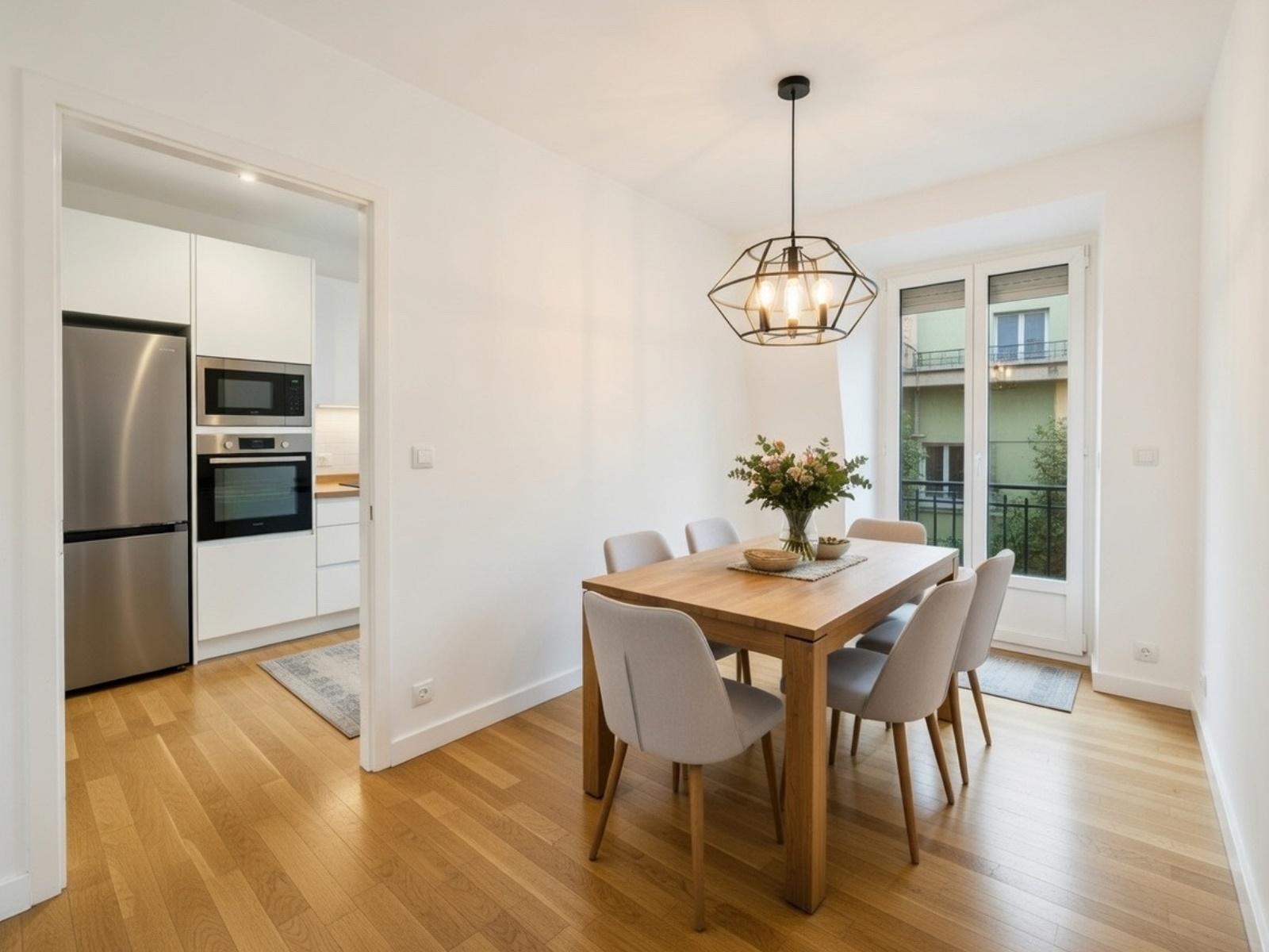 Apartamento T2 com varanda e vista de cidade - totalmente renovado