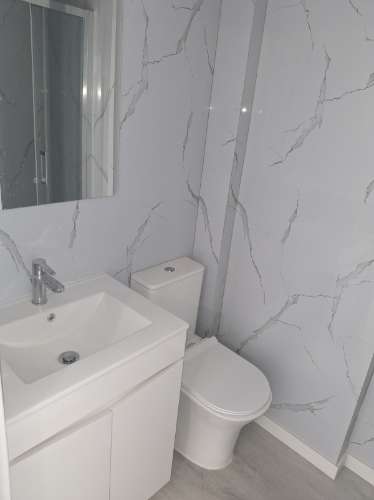 Apartamento T2 remodelado no Bairro do Charquinho em Benfica