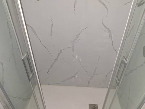 Apartamento T2 remodelado no Bairro do Charquinho em Benfica