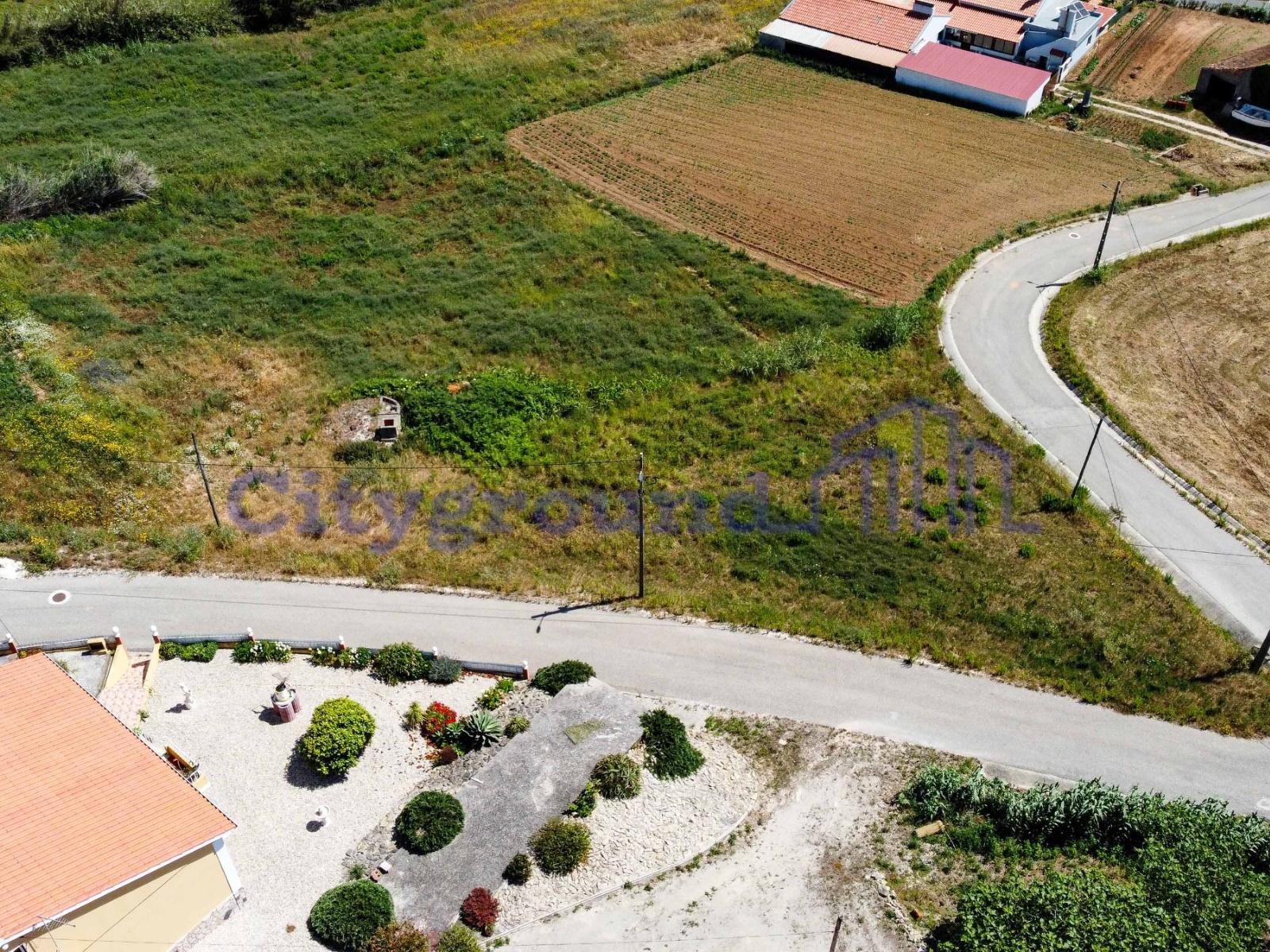 Terreno com projeto na Serra do Bouro