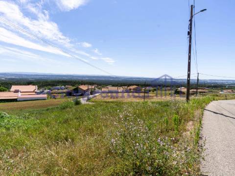 Terreno com projeto na Serra do Bouro