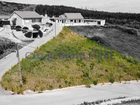 Terreno com projeto na Serra do Bouro