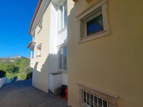 Moradia V5 em pleno centro de Ourém